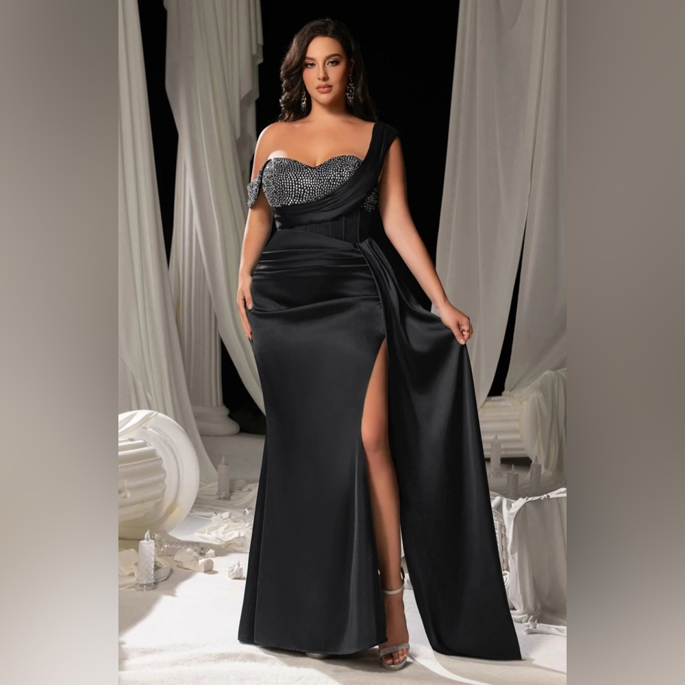 Faeriesty Asymmetrical Neck Split Thigh Satin Mermaid black Dress size M